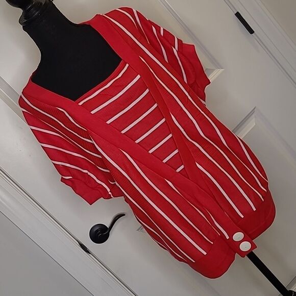 That's Right California sz 40 red with white stripes V neck top - Picture 1 of 11
